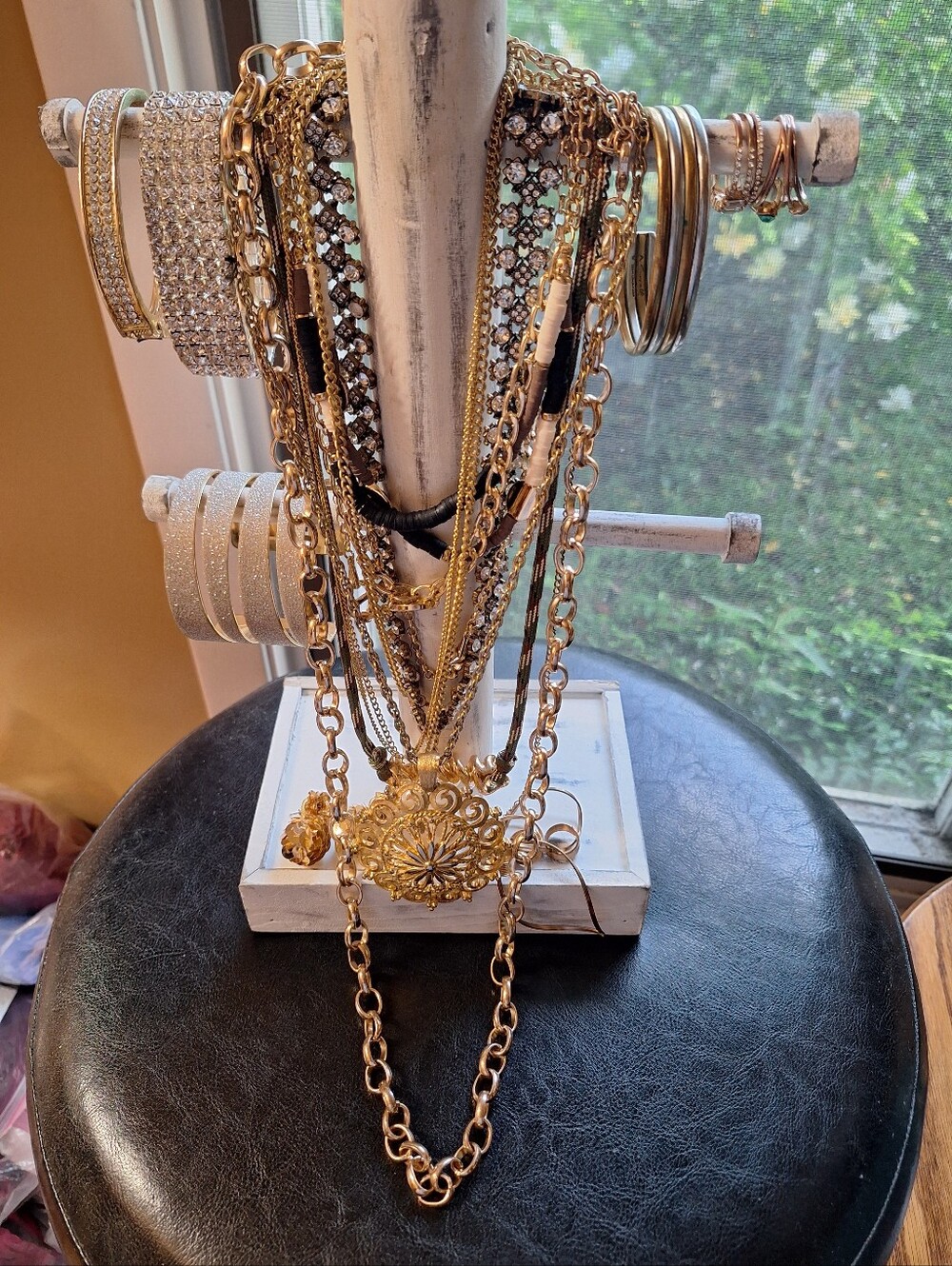 16 Piece Gold & Crystal Embellished BLING Statement Edgy Lot Jewelry The Limited - Picture 11 of 11